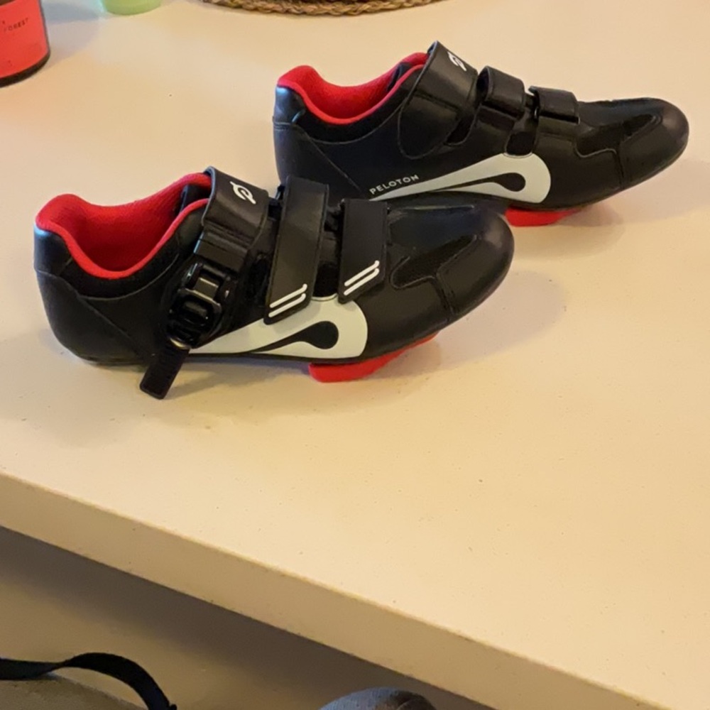 Peloton shoes size 37